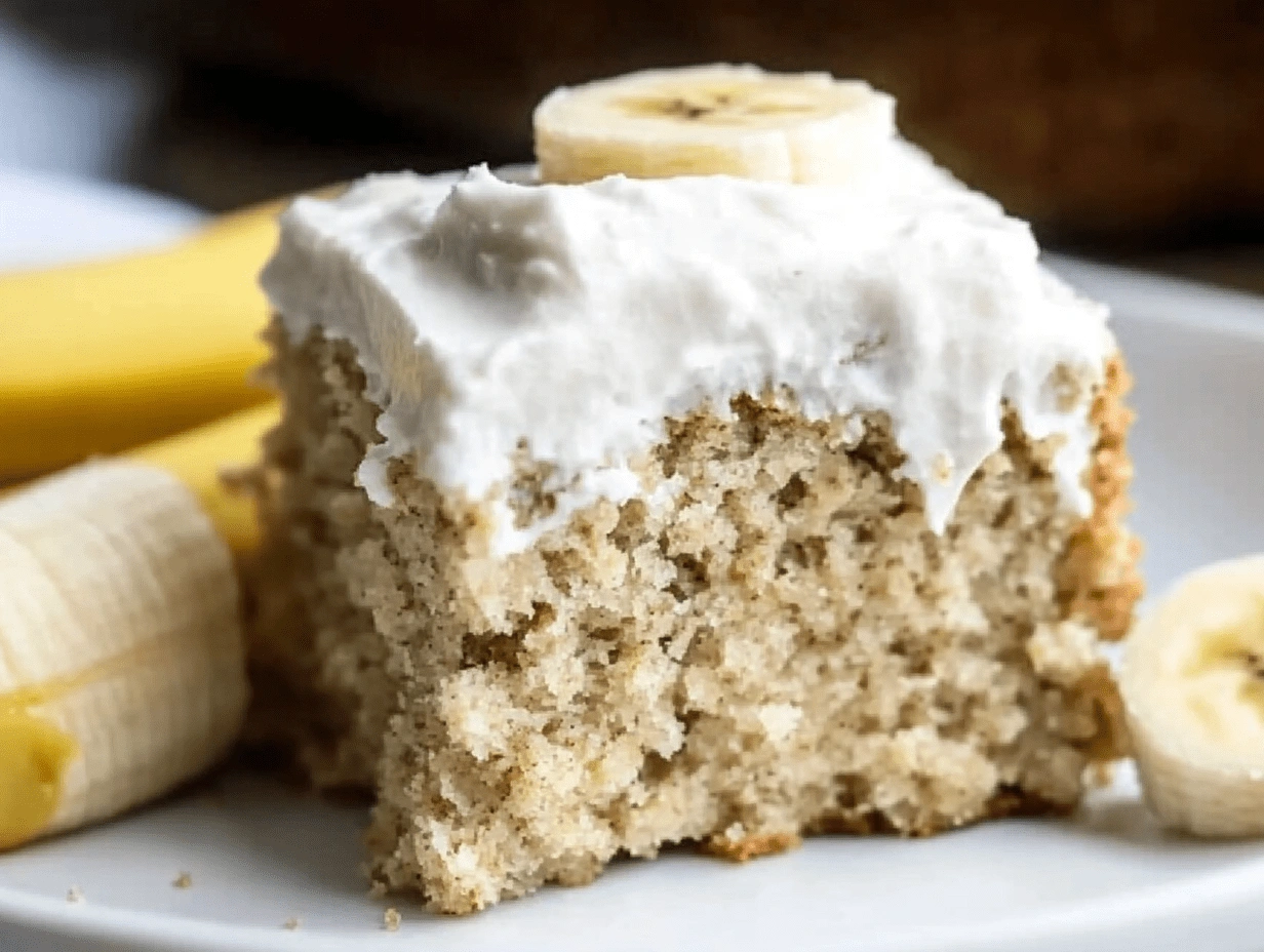 4 Ingredient Mounjaro Recipe – Step-by-step process showing lemon, ginger, and honey being mixed into a detox drink