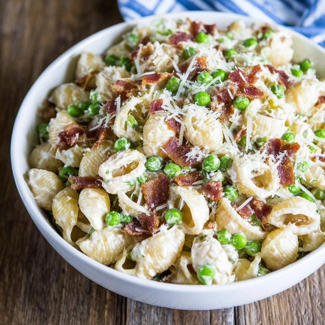 Delicious creamy pasta salad with fresh vegetables and creamy dressing